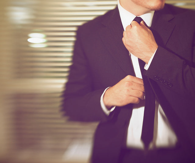 Rules To Follow When Wearing a Tie With a Suit
