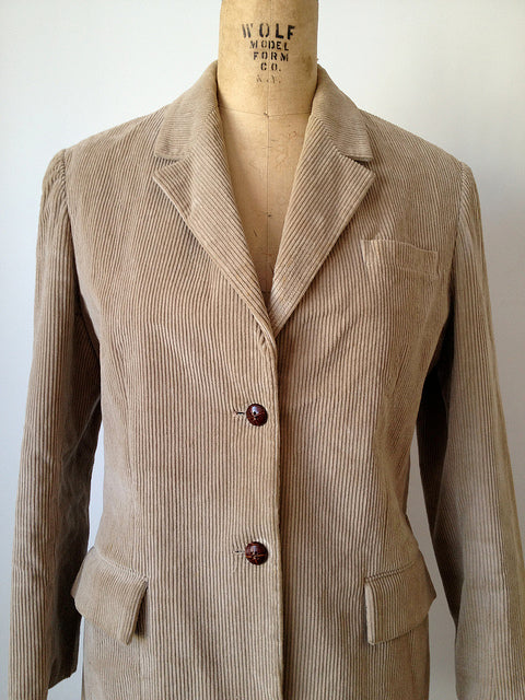 Benefits of Wearing a Corduroy Suit