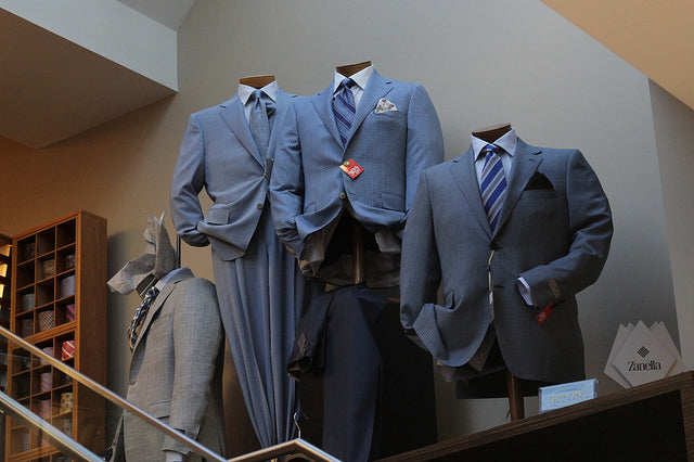 Comparing the Different Types of Fabrics Used in Men's Suits