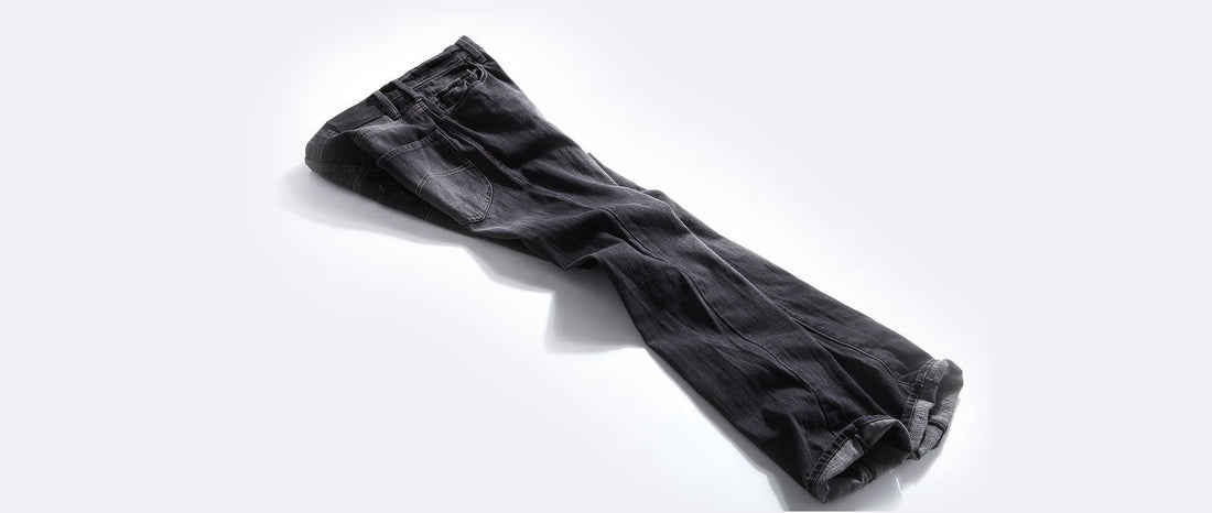 Should I Choose Dark or Light-Colored Jeans