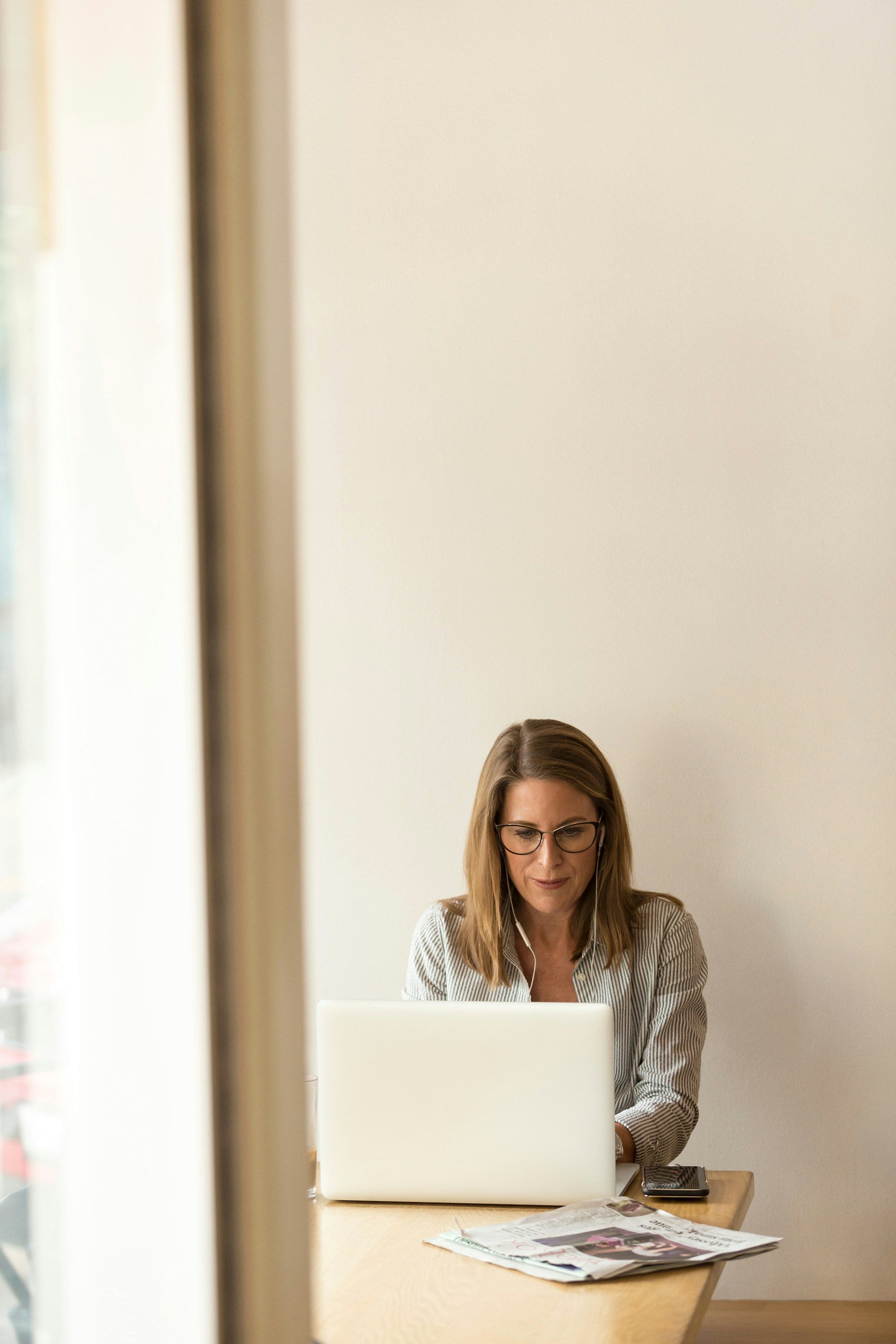 Business Casual for Women: The Ultimate Style Guide - article image