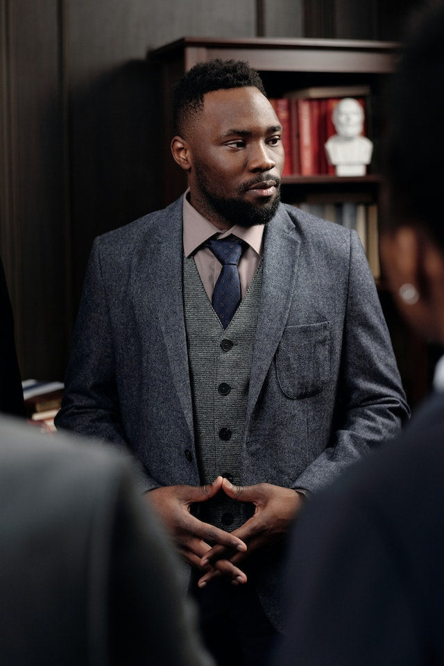 Worsted vs Merino Wool: Which Suit Fabric Should You Choose?