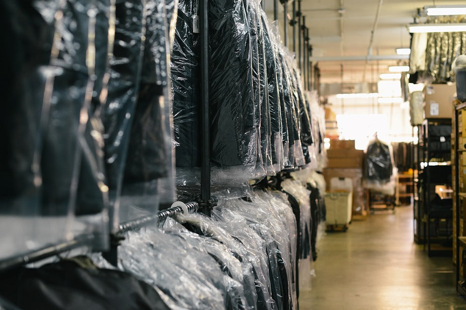 Comparing the Different Fabrics Used in Men's Suits