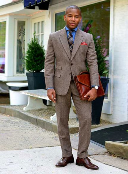 What Are the Benefits of Tweed Suit?