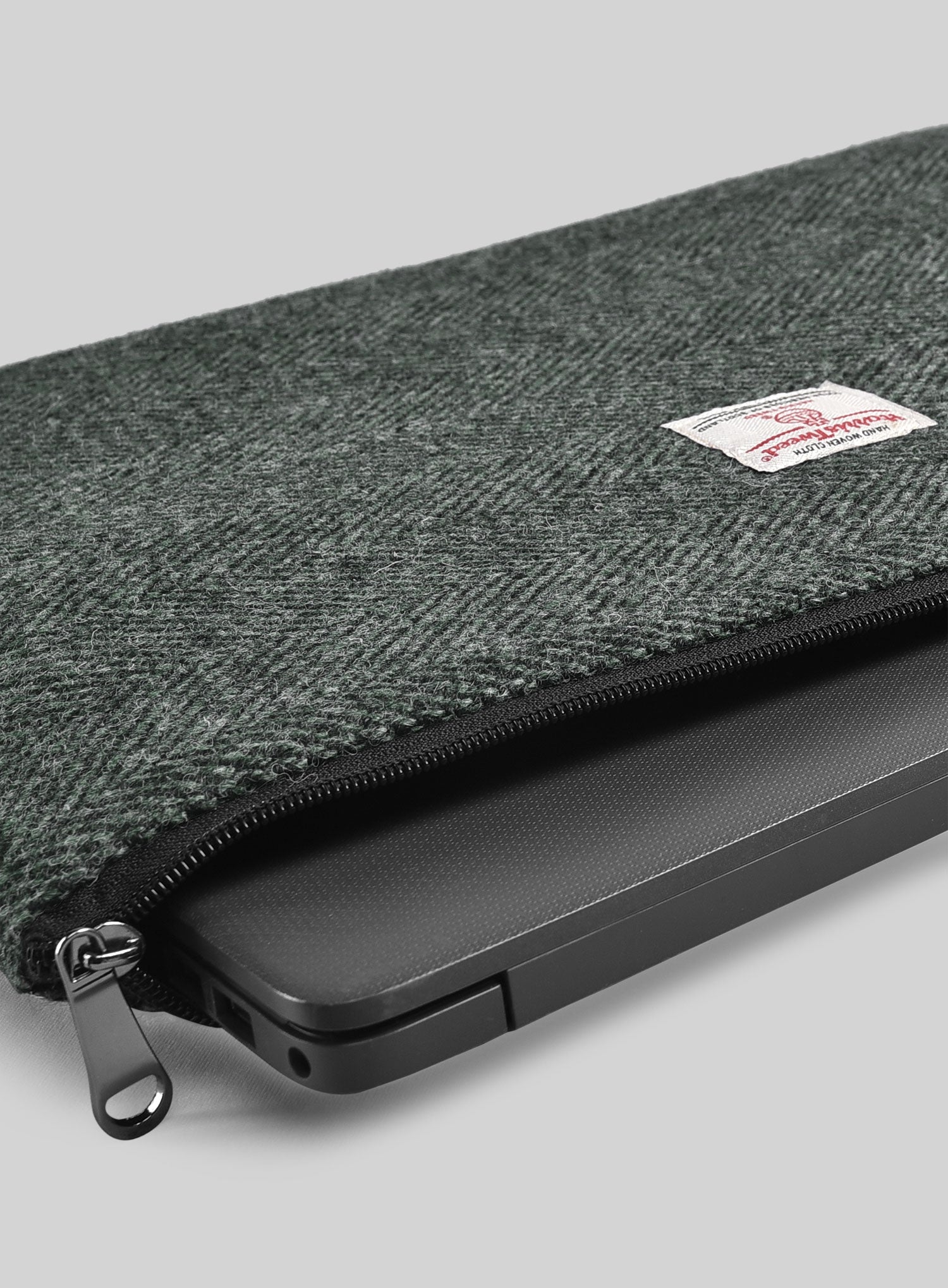 Harris Tweed Laptop Case - StudioSuits